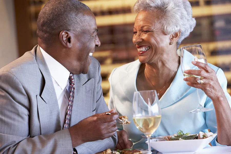 Dating Etiquette in America for Seniors